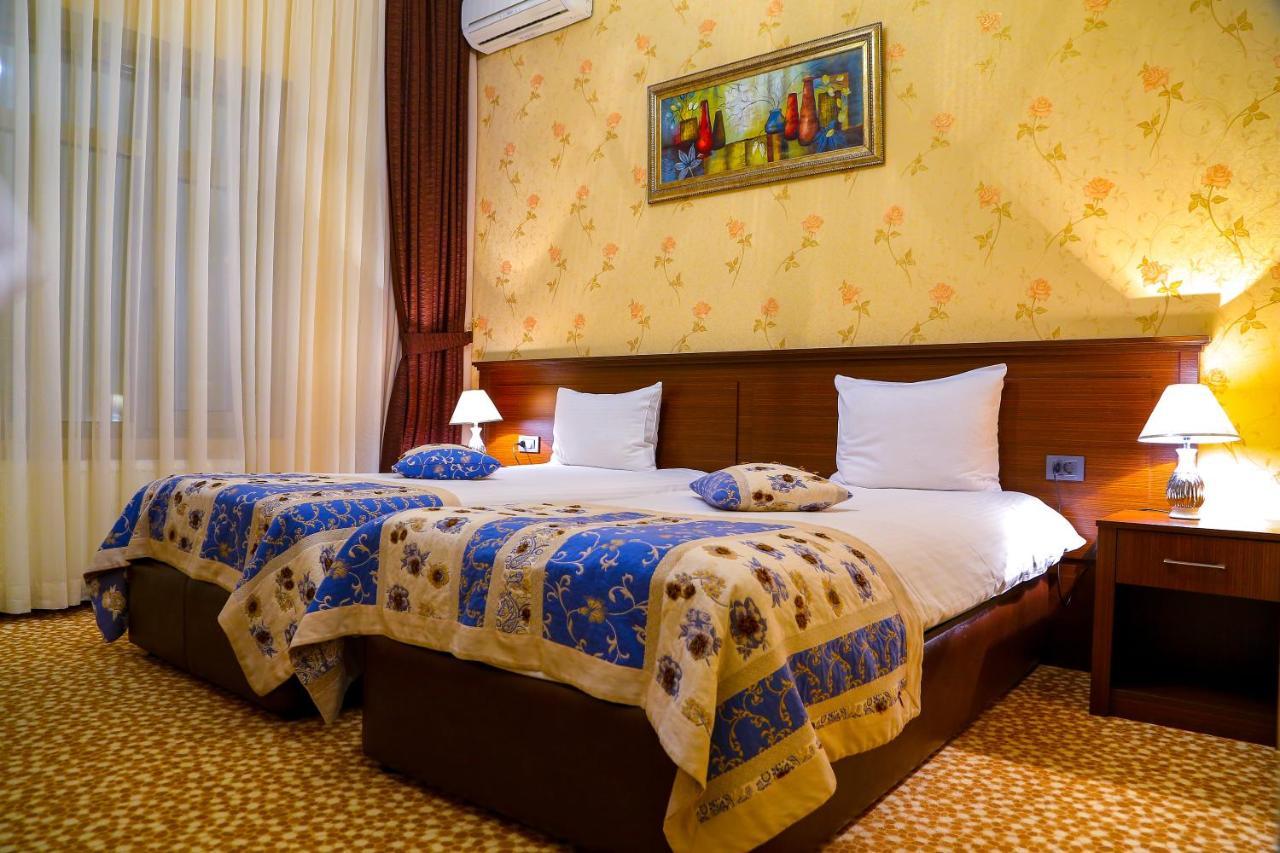 Central Park Baku Exterior photo