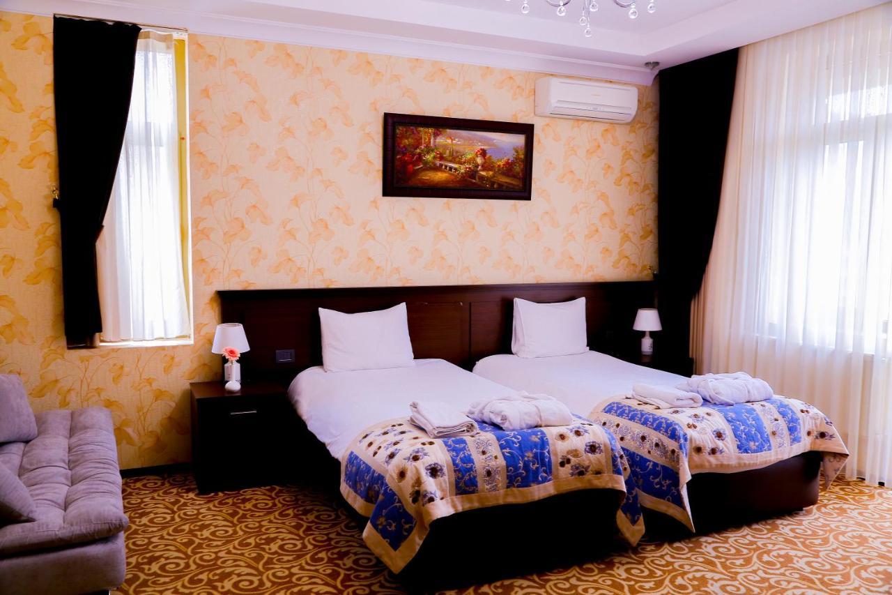 Central Park Baku Exterior photo